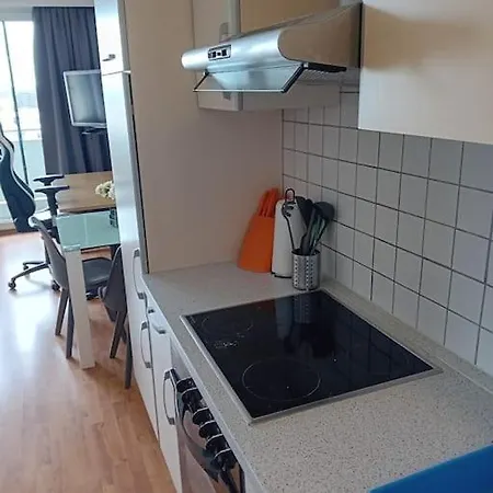 Studio Near Siemens דירה *